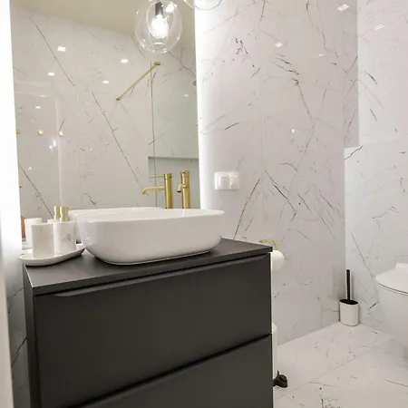 Bianco 38 Apartment *